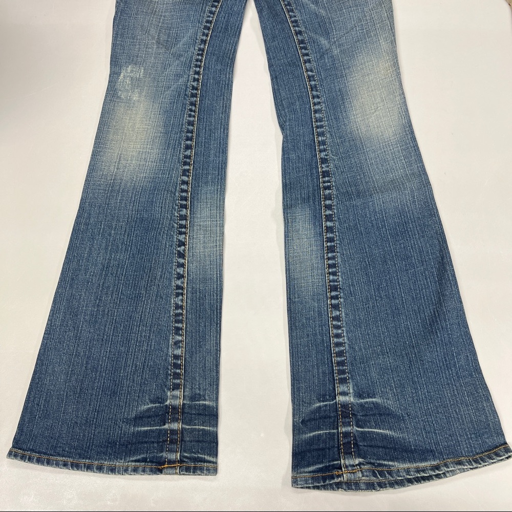 Vintage Bebe Kayla Distressed Flare Leg Chainmail Jean - Picture 14 of 16